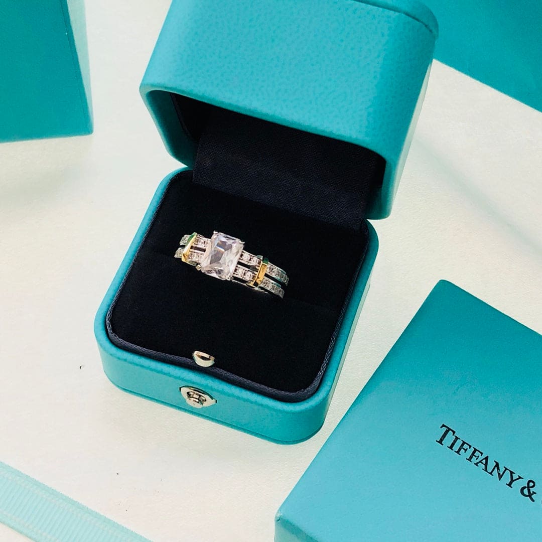 18K T Diamonds Ring