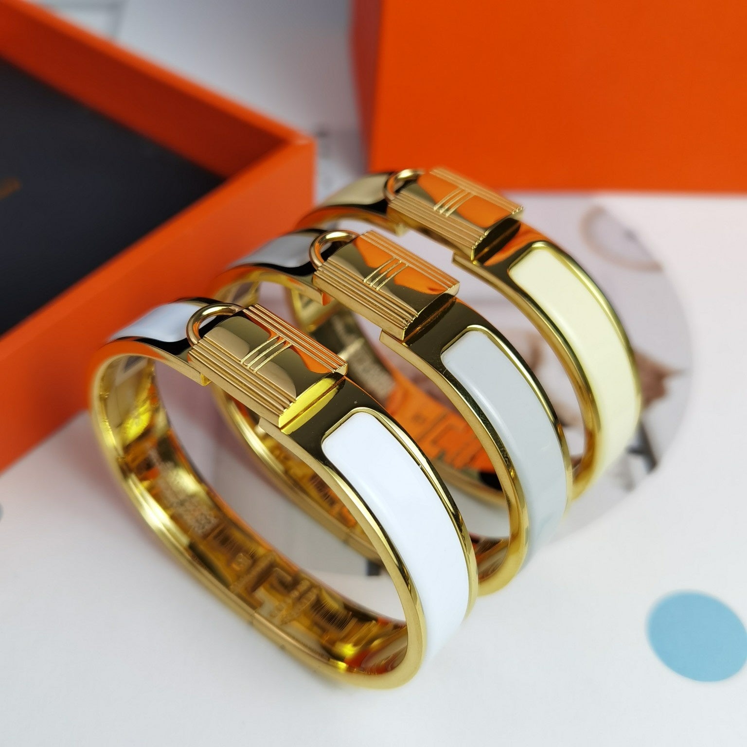 18K Clic Cadenas Light Brown H Bracelet