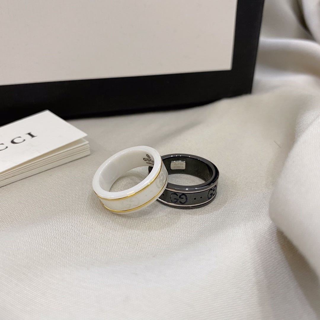 18K GG Icon Black Corundum Ring