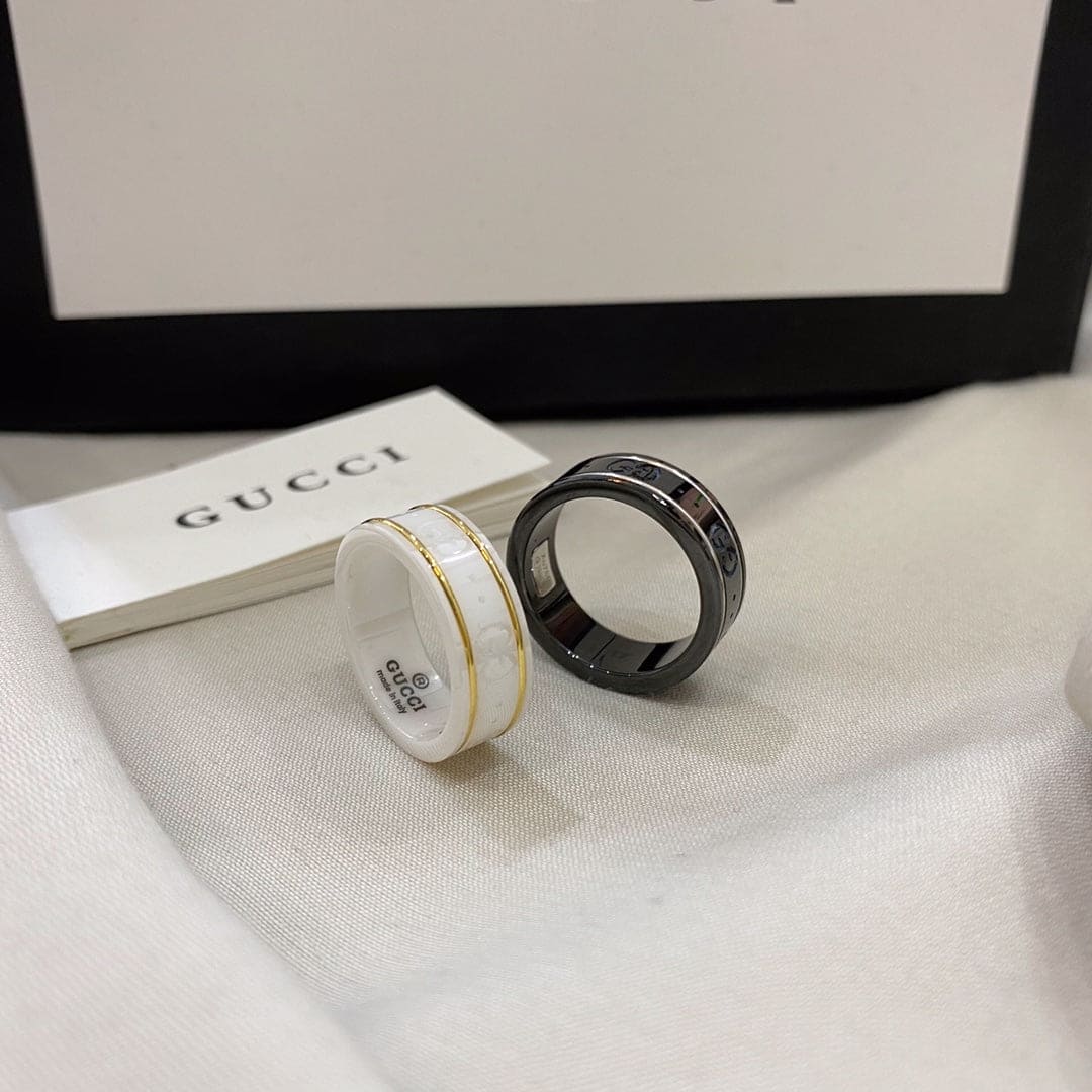 18K GG Icon White Zirconia Ring
