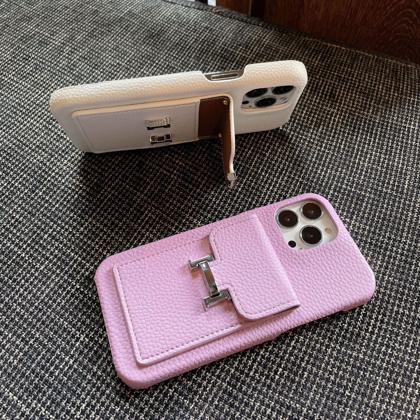 H Card Holder Leather iPhone 17 Case