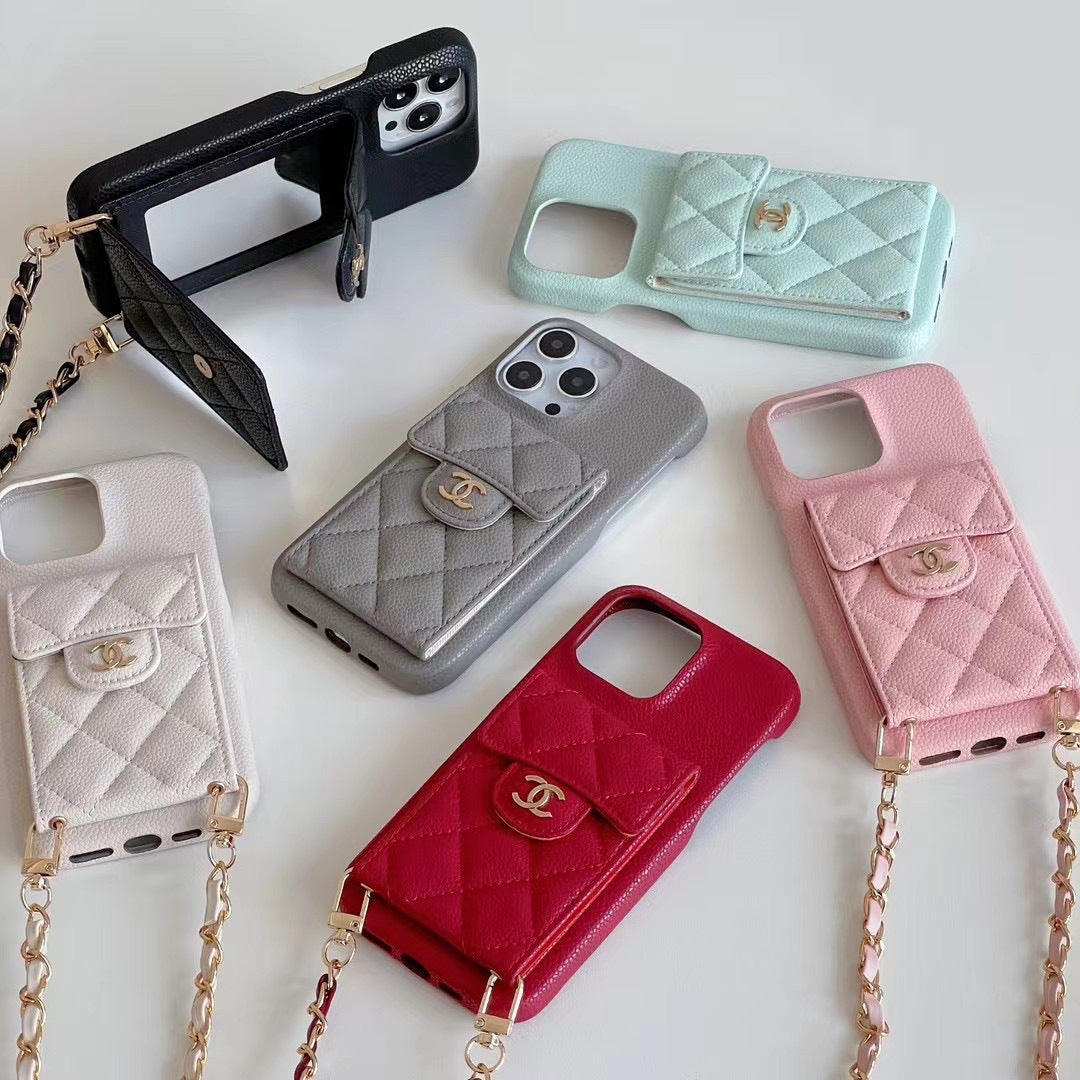 CC Chain iPhone 17 Case