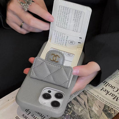 CC Chain iPhone 17 Case