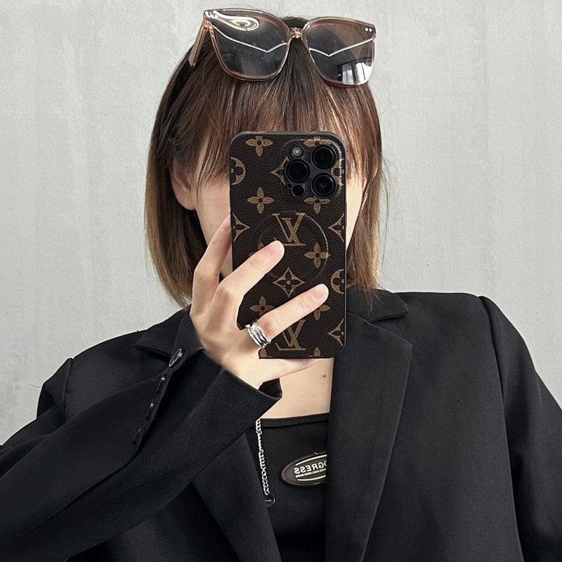 Lou MagSafe Classic iPhone Case