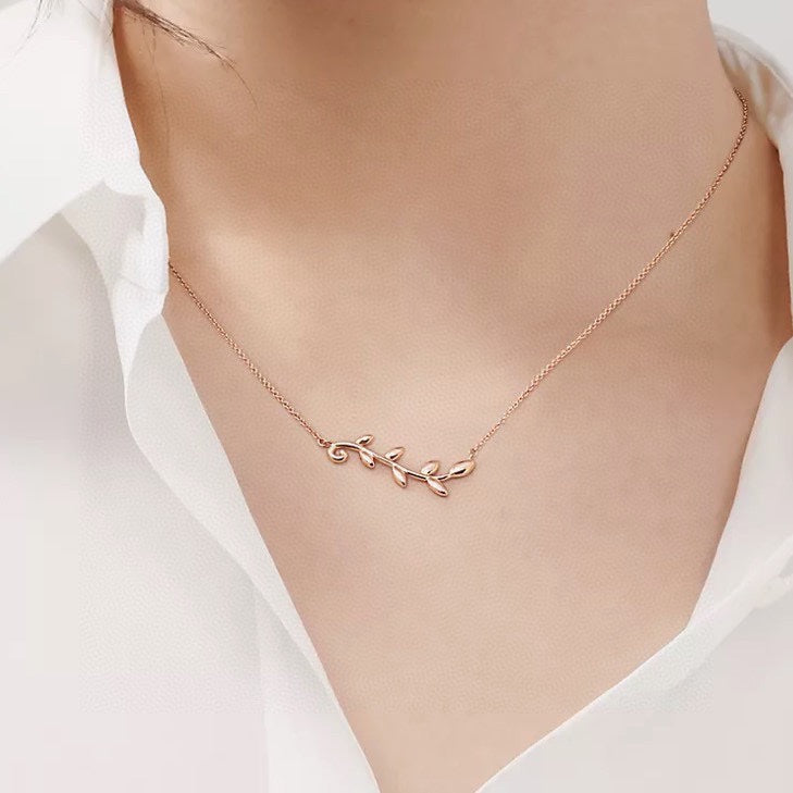 18K T Olive Leaf Vine Pendant Necklace