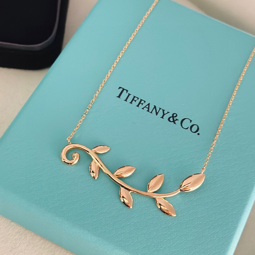 18K T Olive Leaf Vine Pendant Necklace