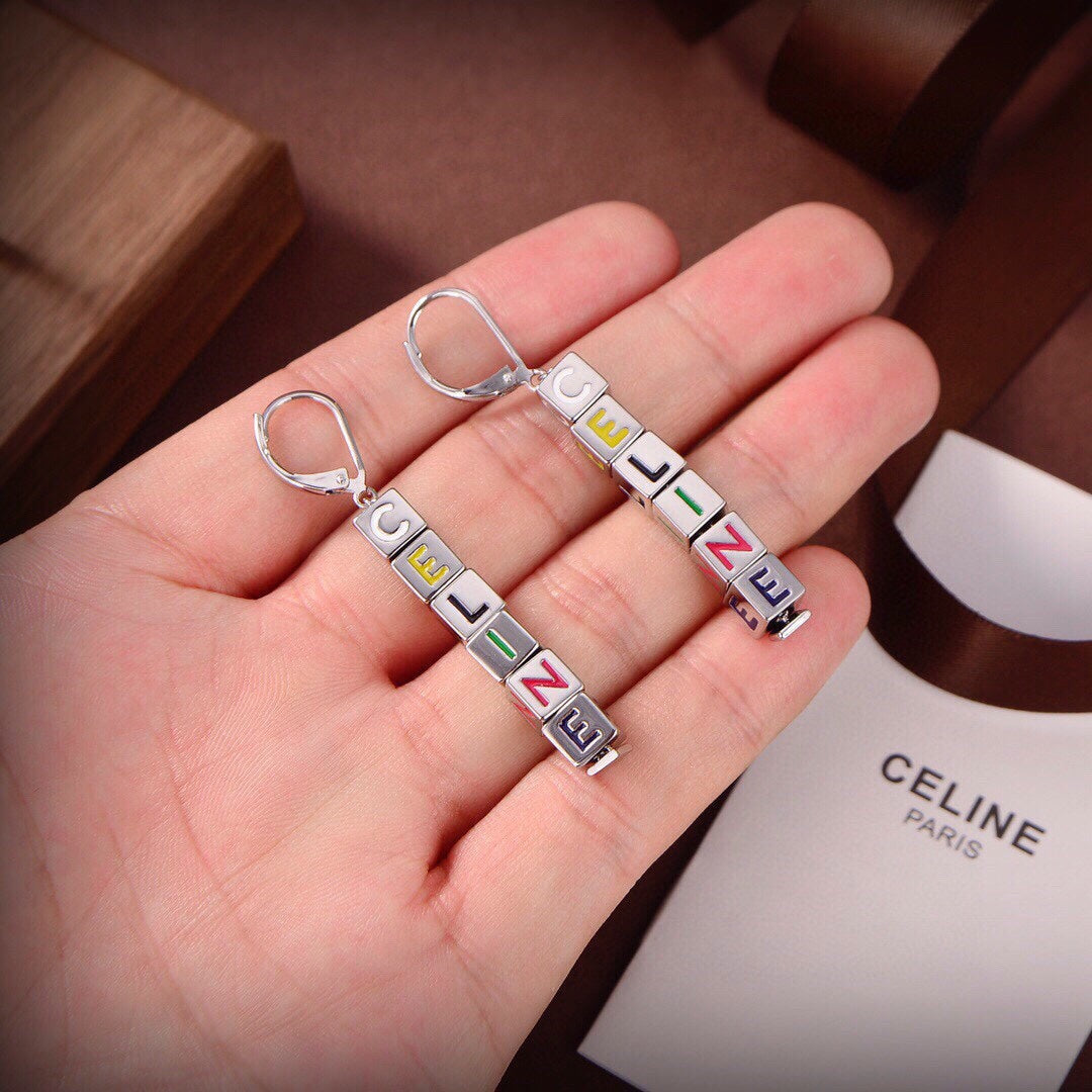 18K Triomphe Script Cube Earrings