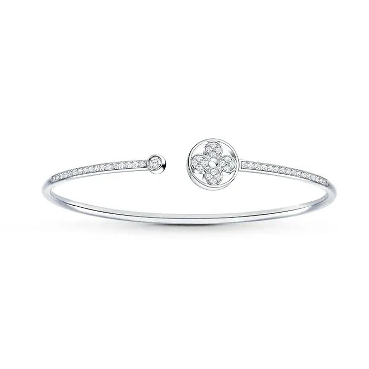 18K Louis Idylle Blossom Twist Bracelet